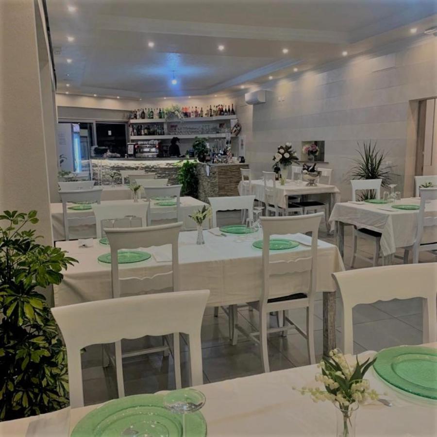 Hotel Lorena Toscolano Maderno Exterior foto